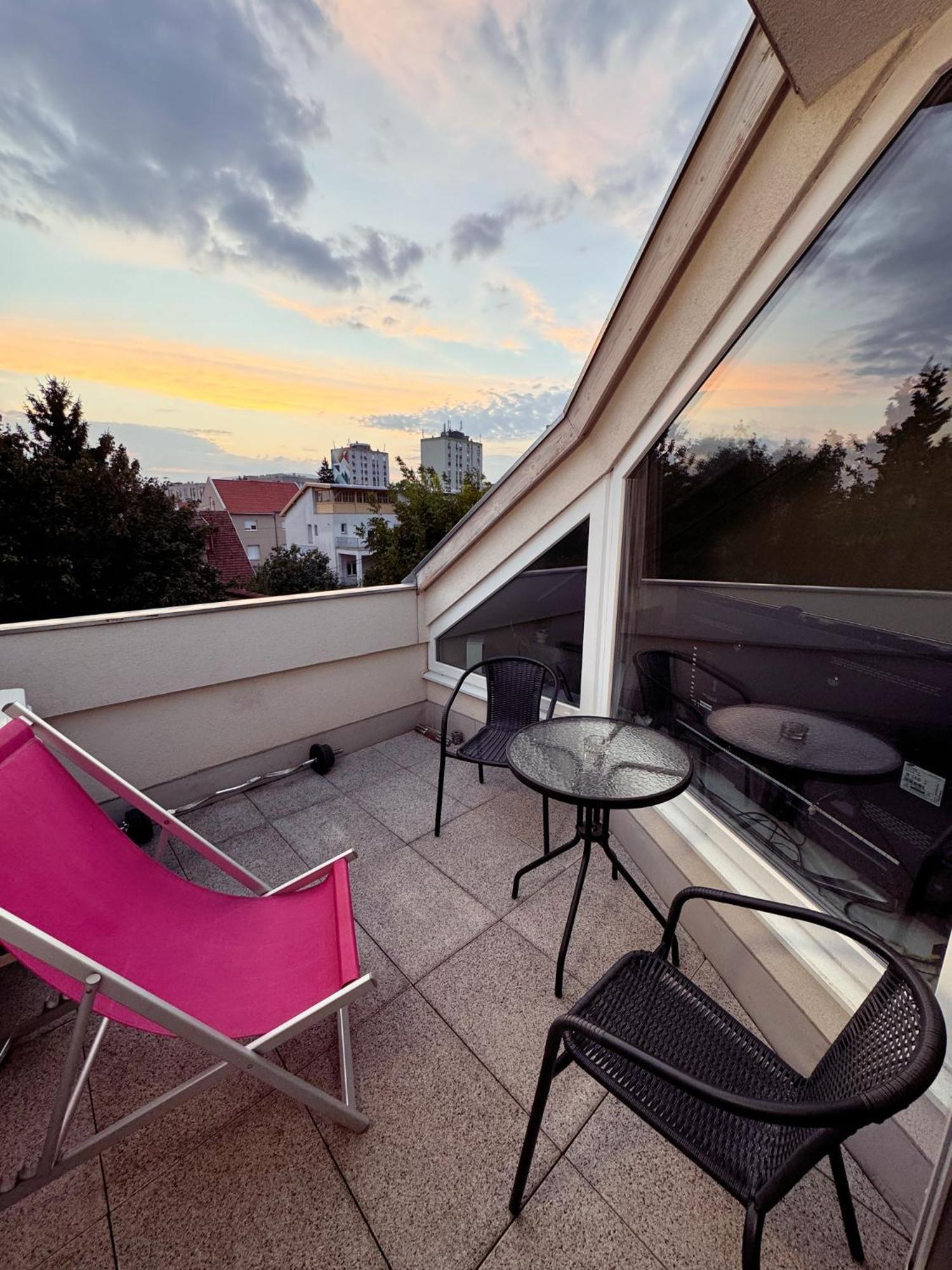 Exclusive Family Apartman Apartamento Pécs Exterior foto