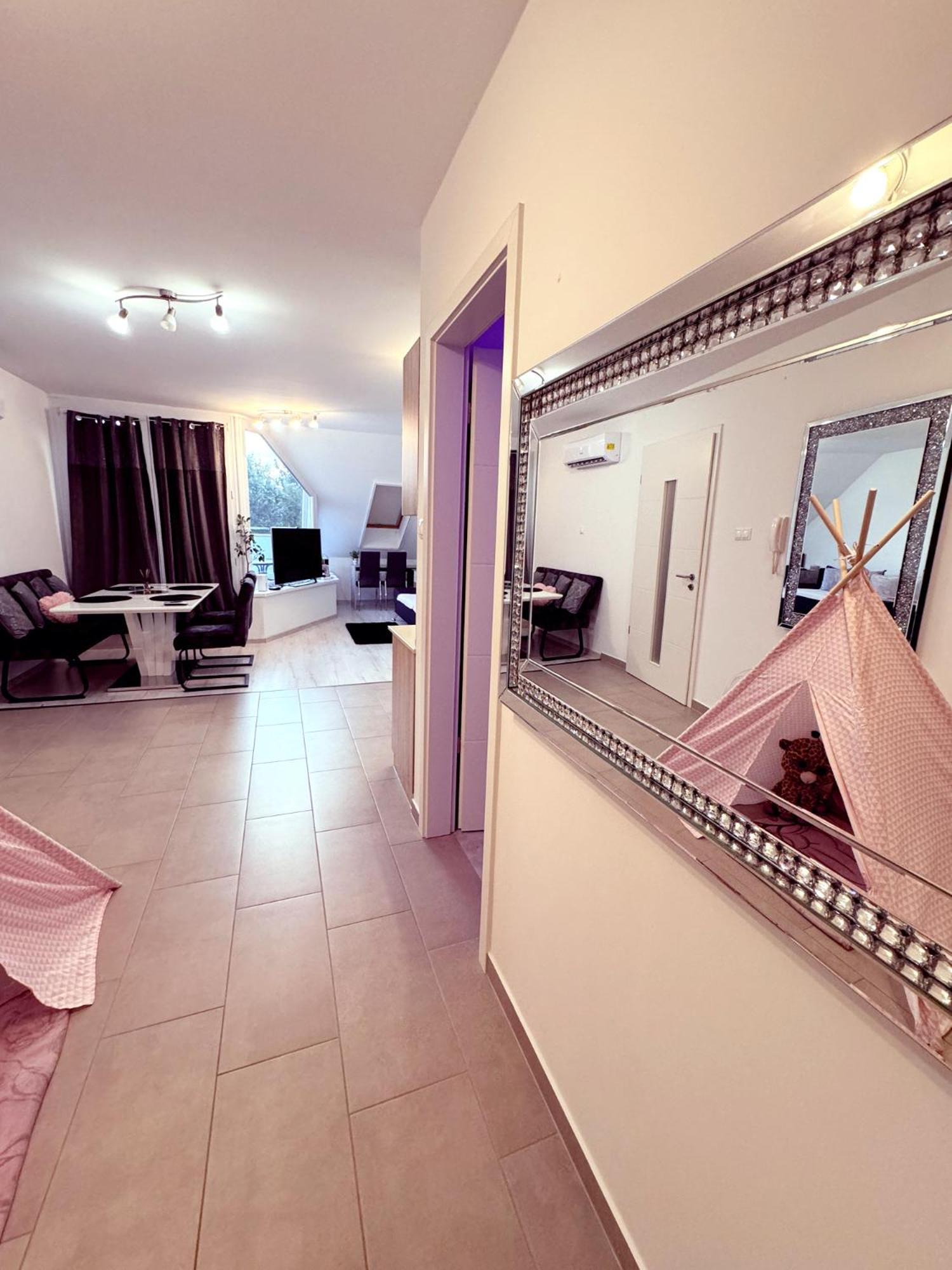 Exclusive Family Apartman Apartamento Pécs Exterior foto